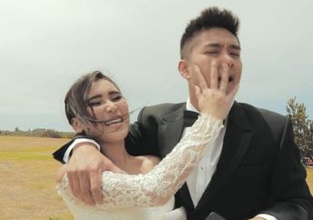 Namanya Disebut-sebut Sebagai Mantan Terindah Boy William, Ayu Ting Ting Pamer 2 Mobil Mewah yang Terparkir di Hunian Megahnya di Gang Sempit