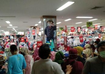 Bahagia Bisa Berdesakan Belanja Lebaran, Mendadak Pembeli Panas Dingin Begitu Tahu Kasir di Pusat Perbelanjaan Ini Meninggal Gara-gara Positif Corona