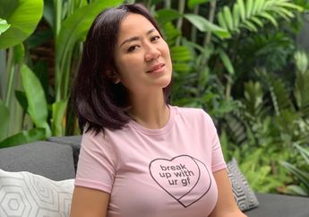 Kerap Pamer Koleksi Foto Tubuh Sintalnya, Ibu 3 Anak yang Bikin Masyarakat Indonesia Jadi Kompak Akui Kerap Dapat Titipan dari Pesohor: Biasanya Mereka Gerilya Gitu