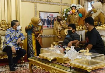 Anji Sebut Anak Istimewa, Bocah Penjual Jalangkote Trauma Berjualan Hingga Bisikan Kalimat Mengiris Hati Kepada Adik Bayinya...