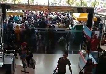 Berdesak-desakan dan Tertawa Saat Berbelanja, Para Pembeli itu Kini Deg-degan Usai Kasir di Toko Medan itu Dinyatakan Positif Corona dan Meninggal Dunia