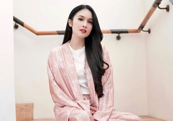 Pertama Kali Masak Demi ART yang Tak Pulang Kampung, Beginilah Hasil Masakan dan Menu Opor ala Sandra Dewi