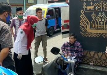 Ngeyel Belanja Baju Lebaran Meski Demam dan Sesak Napas, Seorang Pemuda Hampir Pingsan di Mal, Saat Dicek Suhu Tubuhnya Sampai 37,5 Derajat