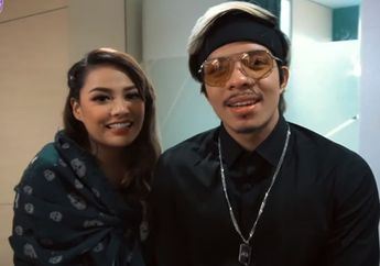 Sudah Ditunggu-tunggu Netizen Sampai Akhirnya Pamer Foto Berdua dengan Atta Halilintar, Intip Penampilan Aurel Hermansyah Saat Rayakan Idul Fitri Bareng Sang Kekasih