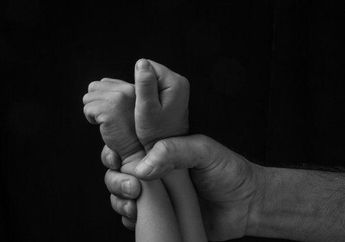 Bak Kesetanan, Seorang Pelajar SMP Aniaya Bocah 4 Tahun Sampai Hampir Meninggal, Korban Dibuang di Parit dalam Kondisi Telanjang dengan Luka Sayat di Leher dan Perut