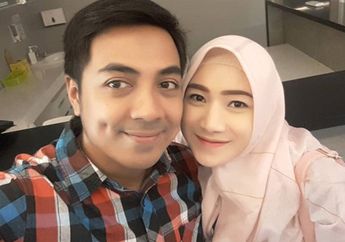 Pilih Hengkang dari Dunia Hiburan Setelah Nikahi Ustadz Kondang, Artis Cantik Ini Banting Setir Jualan Kue Lumpur Demi Bertahan Hidup