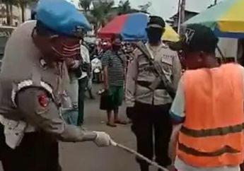 Pukul Warga yang Tak Bermasker Pakai Rotan, Sejumlah Polisi di Ambon Diproses Hukum Meski dapat Dukungan dari Masyarakat: Memang Banyak yang Minta Agar Dipukul Lebih Keras Tapi Itu Kan Menyalahi SOP..