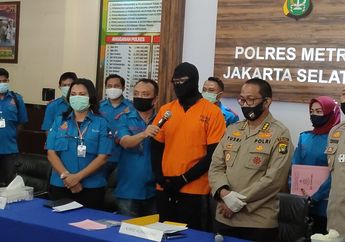 Diciduk karena Penyalahgunaan Narkoba, Begini Reaksi Dwi Sasono Saat Tunjukkan 16 Gram Ganja yang Disembunyikan di Salah Satu Guci Miliknya di Rumah