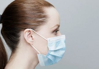 Ini 3 Trik Pakai Masker yang Tepat Biar Telinga Kita Enggak Sakit!