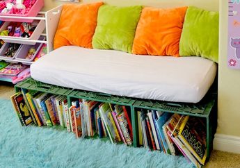 Isi #WaktuBerkualitas? Bikin DIY Rak untuk Dekorasi Kamar, Yuk!