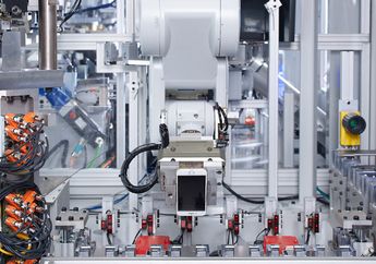 Apple Kesulitan Gunakan Robot untuk Merakit iPhone, Kalah dengan Buruh