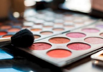 Cantik Dengan Eye Makeup Selama New Normal, Ini Pilihan Eyeshadow Palette Lokal Harga Terjangkau