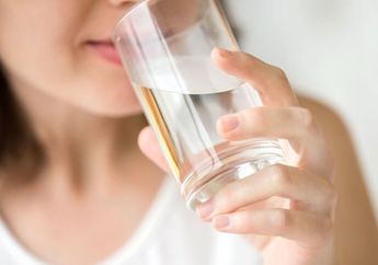 Waspada! Ternyata Minum Air Putih Sebelum Tidur Bisa Timbulkan Hal Fatal Ini, Hindari Mulai Sekarang
