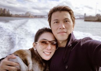 Kerap Pamerkan Kemesraan di Depan Publik, Tingkah Reino Barack dan Syahrini Saat Tak Tersorot Media Dibongkar Oleh Seorang Make Up Artist: Aku Juga Kaget!