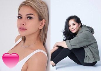 Bikin Jatuh Hati, Warganet Justru Salah Fokus dengan Sikap Nagita yang Bersimpuh di Lantai Sambil Peluk Erat Artis Cantik yang Menangis Sesenggukan Ini, ‘Eh Jangan di Bawah’