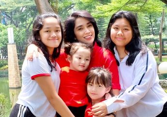 Masa Lalunya Diungkit-Ungkit Sang Anak, Ussy Sulistiawaty Naik Pitam hingga Lakukan Hal Ini: Anak Kecil Zaman Sekarang!