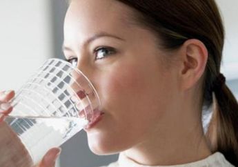 Bikin Kaget! Inilah yang Terjadi Pada Tubuh Jika Minum Air Putih di Pagi Hari Saat Perut Kosong