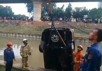Kijang Innova Kecemplung Kalimalang, Ustadzah dan Anak Balitanya Meninggal Dunianya