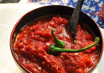 Di Balik Rasa Pedasnya, Siapa Sangka Sambal Bisa Menurunkan Berat Badan Secara Alami, Wajib Dicoba!