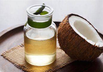 Mencegah Kerusakan dan 3 Manfaat Minyak Kelapa untuk Rambut!