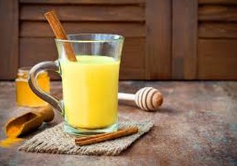 Resep Susu Kunyit Madu yang Jaga Daya Tahan Tubuh Selama Pandemi!