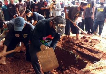 Saksi Merasa Pria Berkacamata Jadi Pelaku Pembunuhan, Ibunda Editor Metro TV Justru Curiga Pada Gelagat Aneh Kekasih Yodi Prabowo: Mencla-mencle Itu Anak