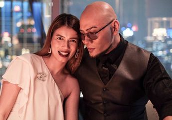Tak Terdengar Kabar Putus, Deddy Corbuzier Tiba-tiba Pamer Pacar Baru di Media Sosial, Sabrina Chaerunnisa Sampai Meradang: Gue Bales Lo!