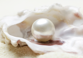 3 Skincare Lokal Mutiara yang Bikin Kulit Cerah & Bening Seketika!