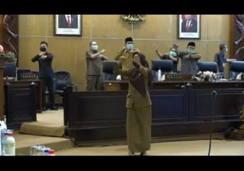 Bupati Jember Dimakzulkan Wakil Rakyat, DPRD dan Kepala Daerah di Sidoarjo Malah Kompak Goyang Penguin di Depan Kamera, Video Jogetnya Bikin Geger Netizen