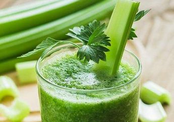 Rutin Minum Jus Seledri Selama Sebulan Penuh, Wanita ini Rasakan Efek Tak Terduga pada Tubuhnya!