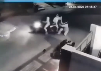 Motornya Jalan Pelan-pelan Cari Alamat, Emak-emak Driver Ojol Ini Nekat Rebut Celurit Begal Sampai Bikin Lawannya Lari Tunggang Langgang, Aksinya Jadi Tersebar Kemana-mana