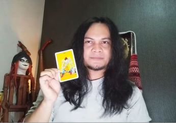 Aib Mahasiswa Festih Kain Jarik Makin Terbongkar, Tiba-tiba Mbah Mijan Peringatkan Ernest Prakasa Gegara Kepergok Lakukan Hal Ini dengan Si Pelaku di Depan Kamera: Hiiii....