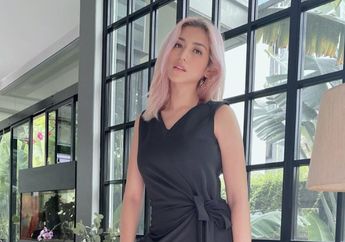 Bikin Geger, Gaya Nyeleneh Jessica Iskandar Pakai Celana Mirip Sarung dan Sandal Jepit dengan Jaket Branded Jutaan Rupiah Jadi Sorotan