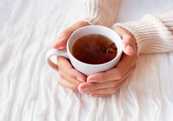 Teh & 4 Jenis Makanan dan Minuman yang Enggak Boleh Dikonsumsi Setelah Minum Obat!