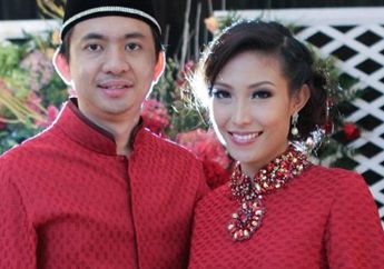 8 Tahun Bangun Biduk Rumah Tangga Nyaris Cerai, Ayu Dewi Kapok Ngecek Ponsel sang Suami, Regi Datau: Mungkin Kamu Temukan Sesuatu...