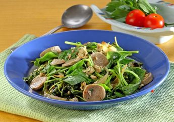 Resep Tumis Bayam Bakso Sapi Enak Ini Bikin Keluarga Lahap Makan Sayur