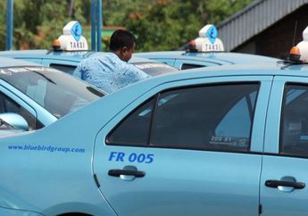 Makin Cinta! Sekarang Naik Taksi Bluebird Bayarnya Cashless, Pakai GoPay