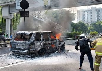 Mobil Mewah Range Rover Terbakar di Jalan Tol, Sering Banget Nih Kasus Sejenis