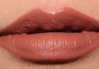 Wajah Instan Cerah, 5 Warna Lipstik Ini Cocok untuk Kulit Kusam!
