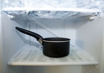Jangan Ditunggu Sampai Menumpuk Baru Dibersihkan, Begini Cara Cepat Mengatasi Bunga Es di Freezer