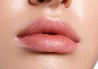 Bibir Gelap Jadi Merah Alami dalam Semalam Berkat 5 Makanan Ini!