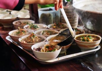 Masih Sempat-sempatnya Sarapan Soto Sebelum Tes Swab, Satu Keluarga yang Positif Corona Tulari Pedagang, Warung Makan Akhirnya Ditutup