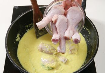 Cuma Tambahkan Air Kelapa Saat Bikin Ayam Kuning di Rumah, Jangan Kaget dengan Perubahan Luar Biasa yang Terjadi