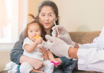 Catat Moms, Ini Panduan Aman Bawa Si Kecil untuk Imunisasi di Faskes