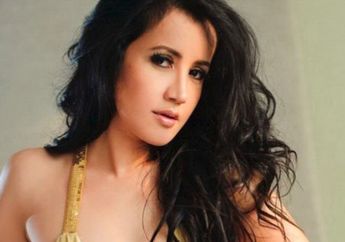 4 Kali Alami Pahitnya Jadi Janda, Andi Soraya Akhirnya Beberkan Rahasia Ranjangnya di Depan Hotman Paris, 'Tak Bisa Aku Lupakan'