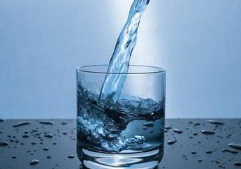 Jarang Ada yang Tahu, Minum Air Putih dari Gelas ini Ternyata Bisa Menurunkan Berat Badan Secara Cepat, Tertarik Mencoba?