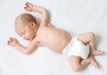 Bagaimana Warna Pup Bayi ASI Normal? Jangan Panik, Ternyata Ini Penyebab Warna Pup Bayi ASI Berubah-ubah