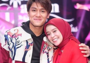 Sudah Dapat Lampu Hijau Keluarga, Rizky Billar Akui Sedang Jalani Penjajakan dengan Lesty Kejora hingga Beri Jawaban Mengejutkan Saat Ditanya Status Hubungan