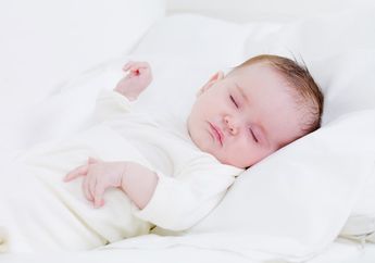 Cara Menidurkan Bayi Tanpa Digendong, Ciptakan Suasana Santai dan Nyaman dengan Musik Agar Si Kecil Mudah Terlelap
