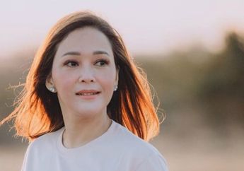 Pamer Foto 16 Tahun Lalu Sebelum Cerai dari Ahmad Dhani dan Pecah Kongsi dengan Mulan Jameela, Maia Estianty kenang Hidup Sebelum Ketemu Irwan Mussry: Masih Belum Waktunya Ketemu Jodoh...